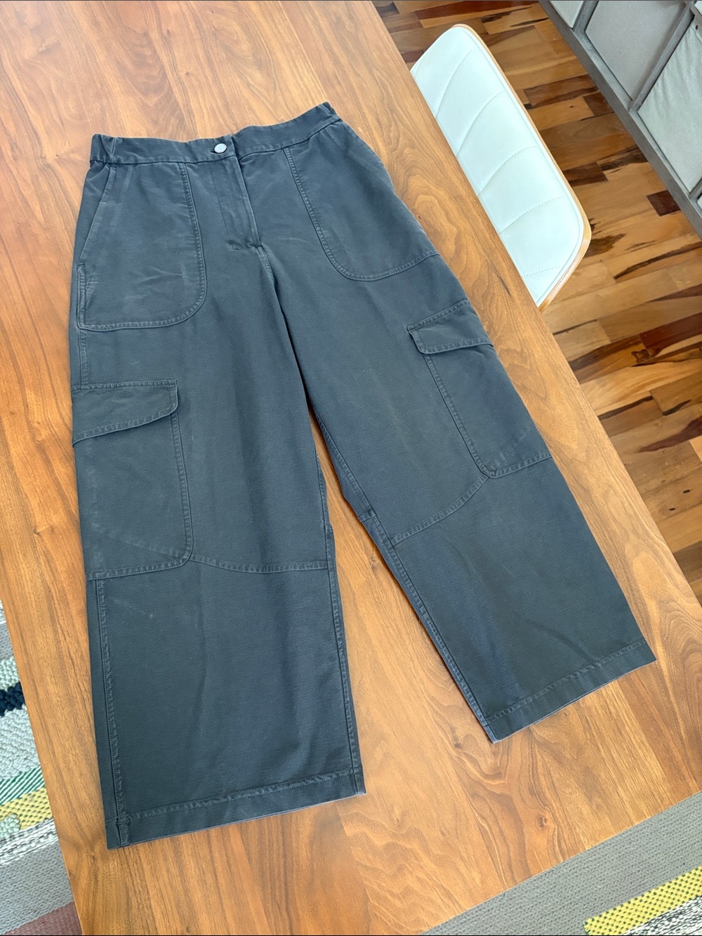 Lululemon Light Utilitech Cargo Pocket High Rise Crop Dark Gray Size 29 - Picture 6 of 11
